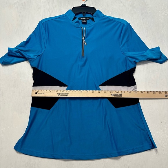 DKNY Golf Women’s Blue Short Sleeve Zip Polo Shirt Size M Athletic Stretch - Picture 4 of 8